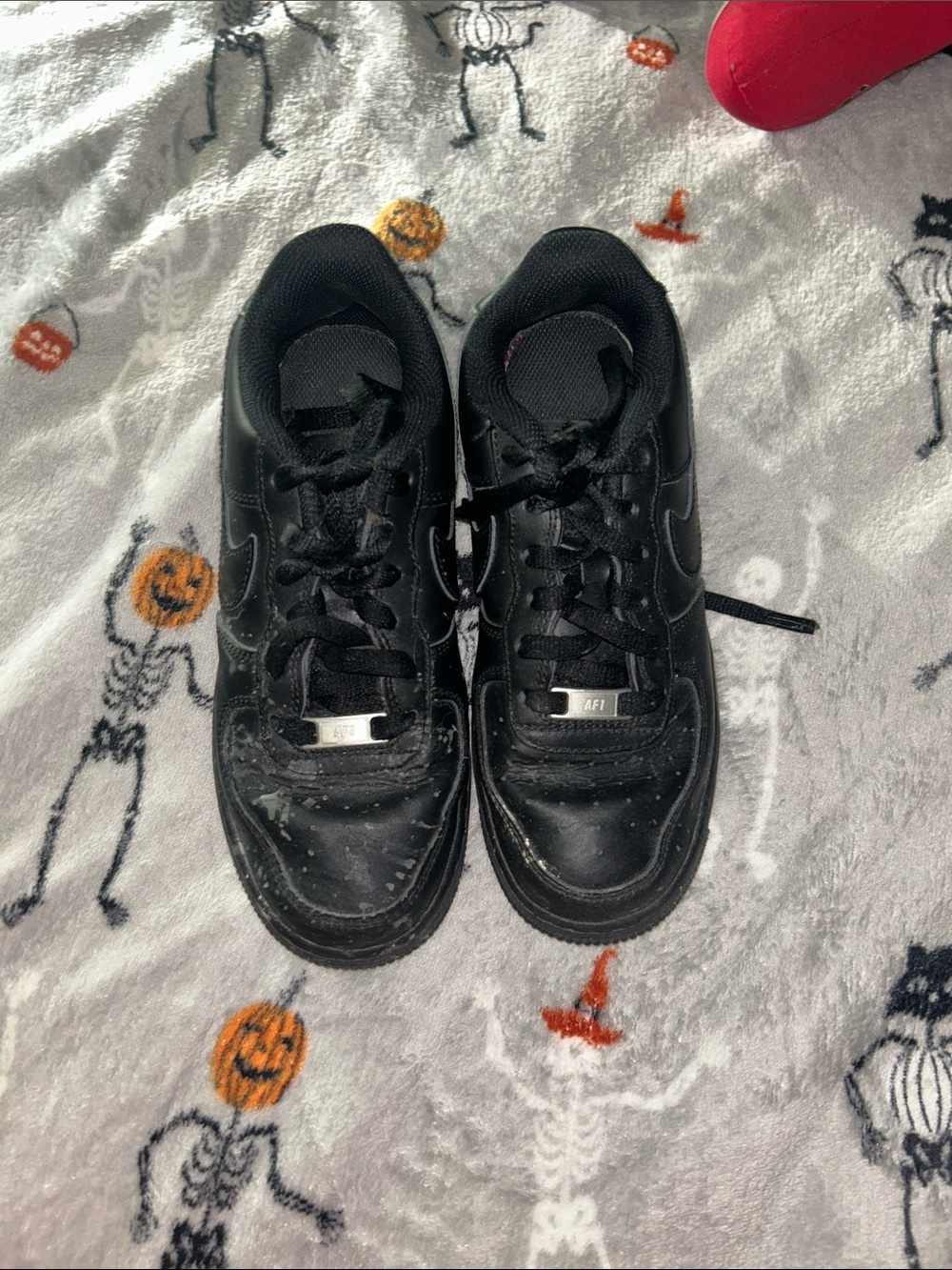 Classic Black Women's Leather Lace-Up Sneakers